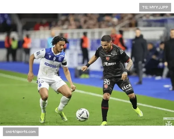 法甲赛季进入关键阶段 争冠与保级悬念并存